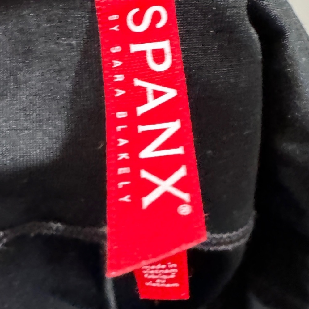 Spanx Faux Leather Black Leggings Size Medium - Picture 13 of 16
